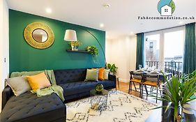 Amazing Flat-Parking Available-By Fabaccommodation
